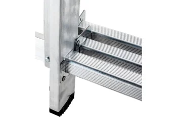 Алюминиевая трёхсекционная лестница Вихрь06